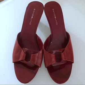 Bandolino kitten heels red leather slip on sz 10M